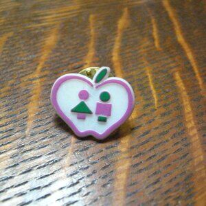 Student Teacher Apple Vintage Lapel Pin